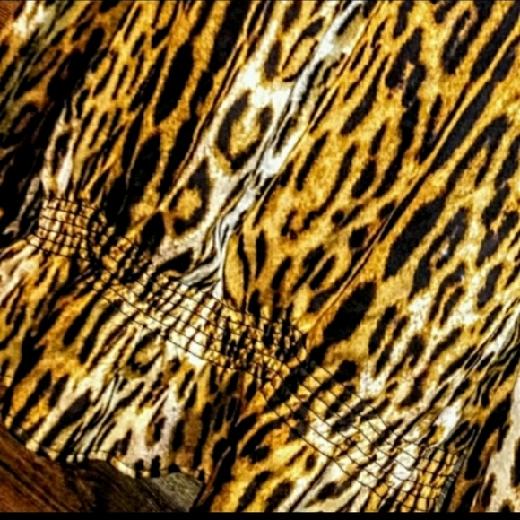 Michael Kors Top Size L Off Shoulder Smocked Waist - Picture 6 of 9